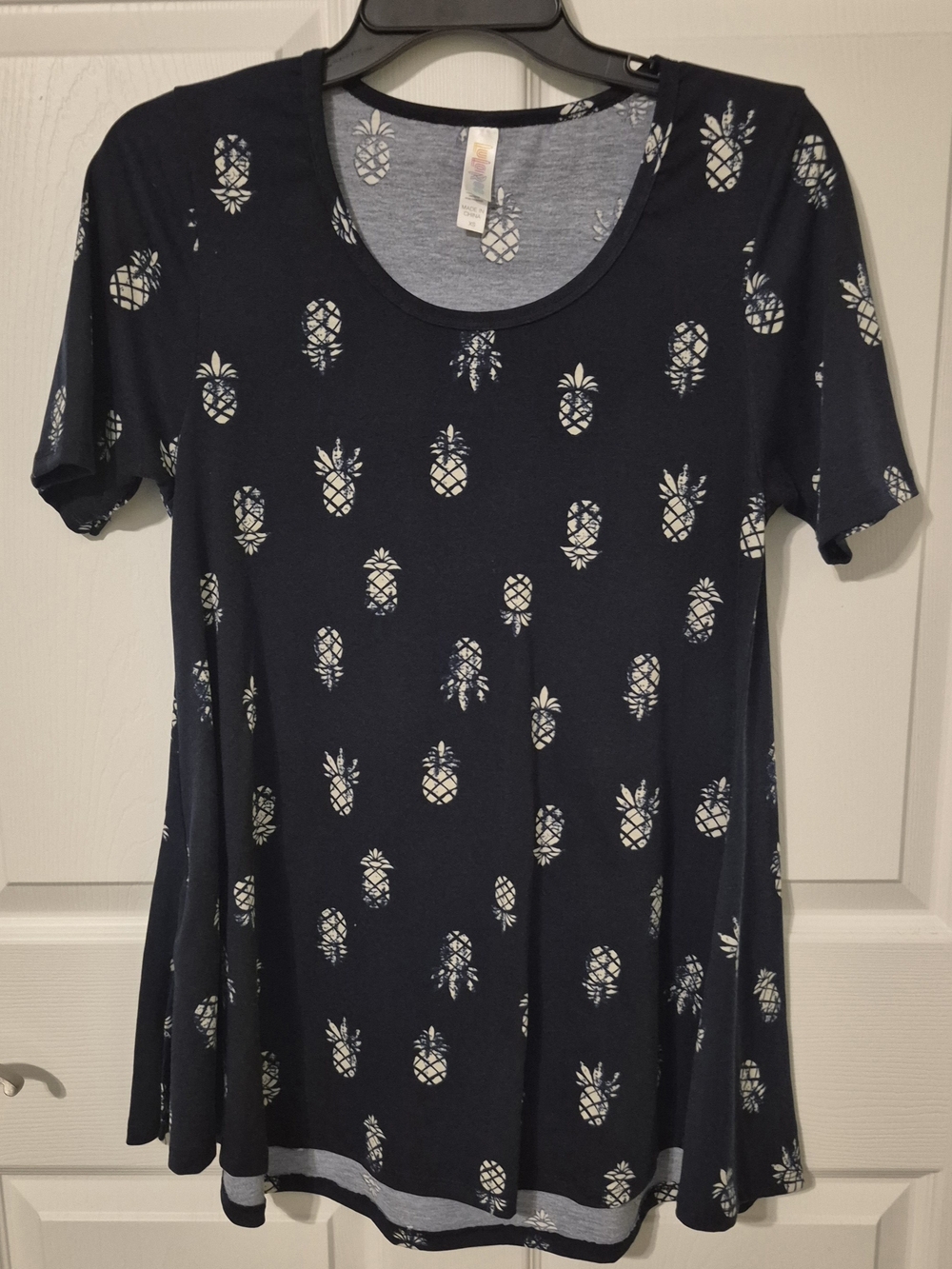 LuLaRoe Navy Tunic with White Pineapple Print
